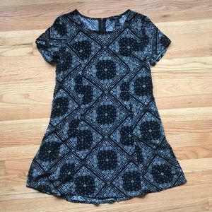 Forever 21 Black patterned swing dress